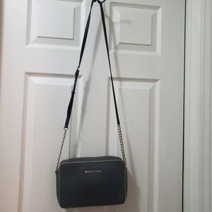 MICHAEL MICHAEL KORSJet Set Travel  Leather Crossbody